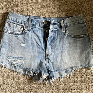 Size 29W
Levi's 501 Jean Shorts